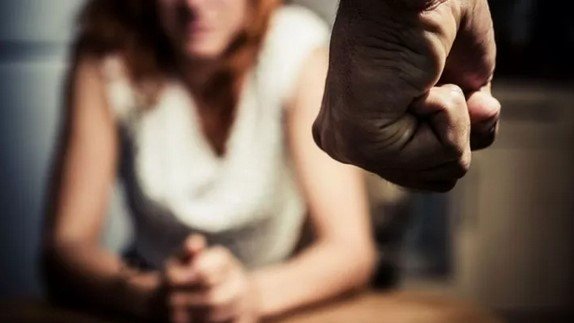 Cerca de la mitad de las mujeres reportó alguna forma de violencia durante la pandemia