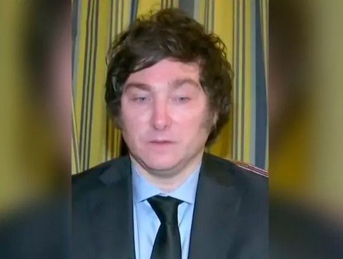 La cara de Milei cuando se enteró de que su sueldo lo ganó un kirchnerista