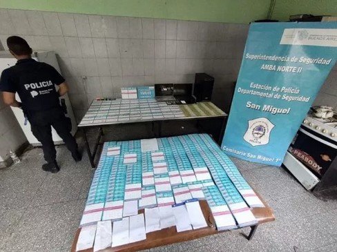 Covid-19: Detuvieron a una banda de enfermeros que vendían certificados truchos de vacunación