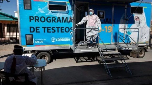 Covid-19 en Argentina: cuándo comenzarán a bajar los casos