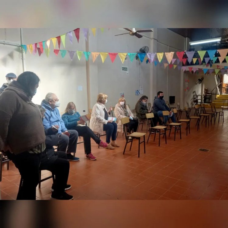 Siguen aplicando la vacuna contra el covid en el Centro de Jubilados