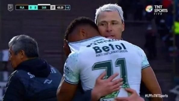 Repudiable: Un jugador de Sarmiento recibió insultos racistas por parte de un plateista de Platense