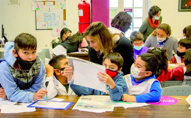 Alumnos de la EP N°1 realizaron una visita guiada a la biblioteca “Bernardino Rivadavia”