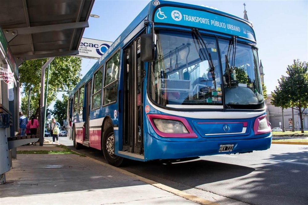 “El transporte público no puede sostenerse con el boleto”