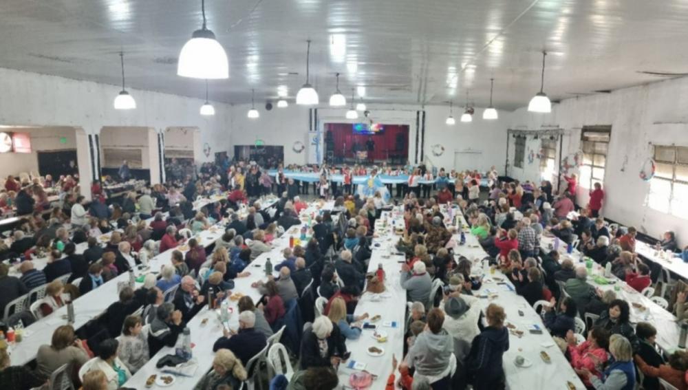 PAMI Junín agasajó a los jubilados en su día