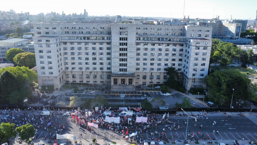 Amenazas de bomba en el Palacio de Tribunales, Comodoro Py 2002 y un edificio de Retiro con oficinas de la justicia federal