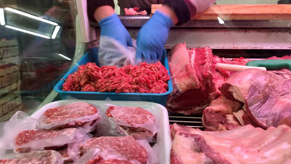 Ante el nuevo salto de la inflación, Massa lanzará un descuento de 10% para la compra de carne con débito