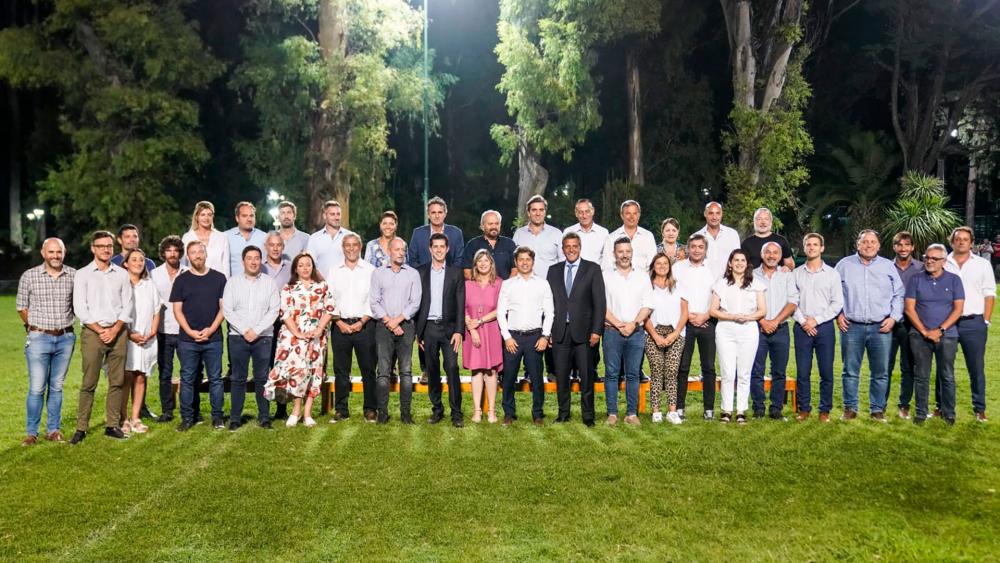 Ante intendentes, Sergio Massa ratificó que es incompatible ser ministro de Economía y candidato a presidente