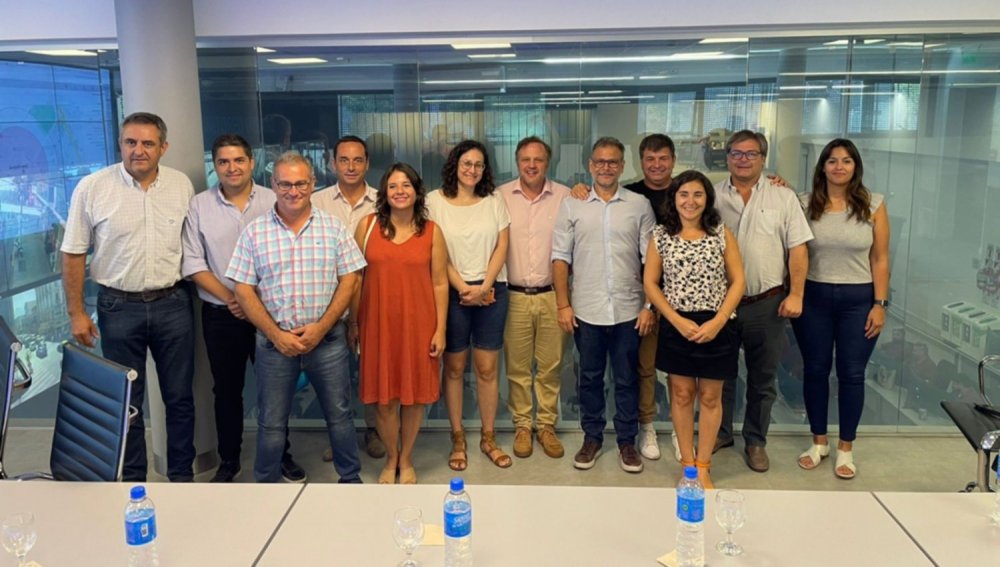 Juan Pablo Itoiz junto a dirigentes de Evolución Radical realizaron variada agenda en Capital