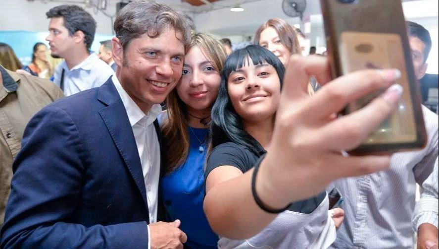 Axel Kicillof adelantó que habrá conectividad en más de 5 mil escuelas este año