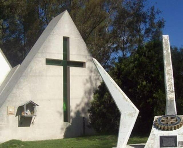 Debido al estado edilicio de la Capilla de Laguna de Gómez no se están realizando las misa