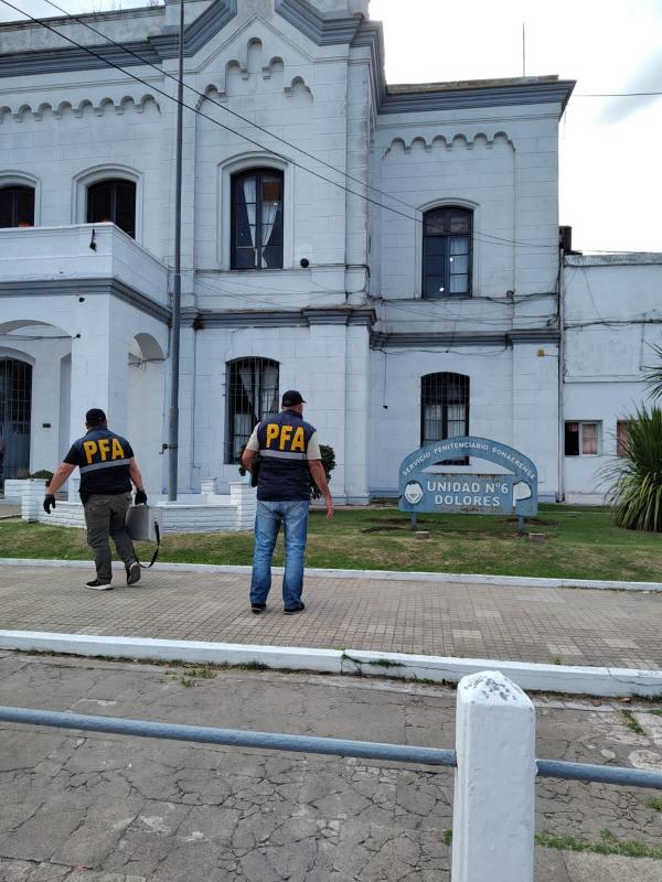La policía federal de realizo varios allanamientos en diferentes ciudades y en la unidad penitenciaria n°6 de Dolores