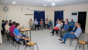Reunión con vecinos de Agustín Roca para difundir el programa “Tranqueras Conectadas”