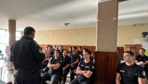 Bomberos participan de una jornada de instrucción