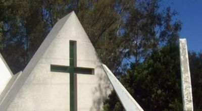 Debido al estado edilicio de la Capilla de Laguna de Gómez no se están realizando las misa