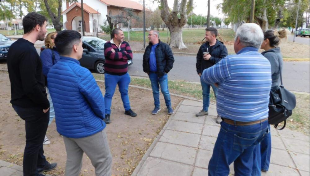 De la Fuente visitó Morse: Criticó el estado de los caminos rurales y advirtió que la localidad no tiene unidad de traslado