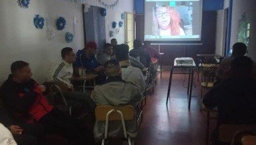 Cine debate en la Unidad 16