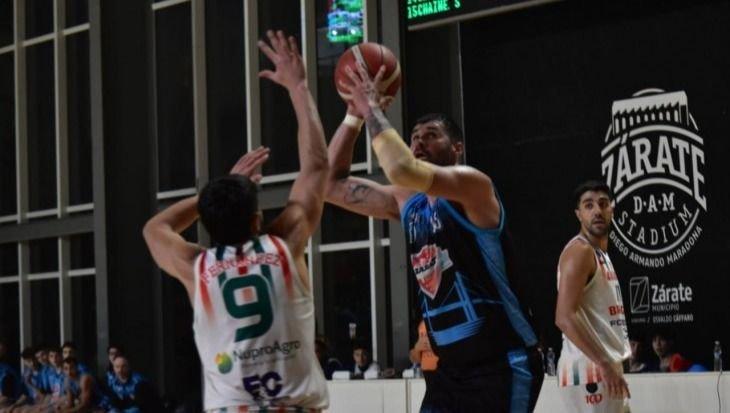 El primer punto fue de Zárate Basket