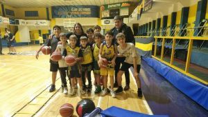 Clara Bozzano, junto a los clubes de Junín