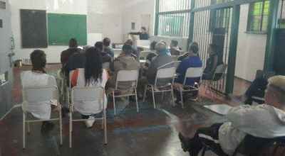 25 de Mayo en las escuelas que funcionan en las Unidades de Junín
