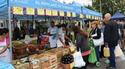La Muni y Mercado en tu Barrio llegan a la plaza Sarmiento