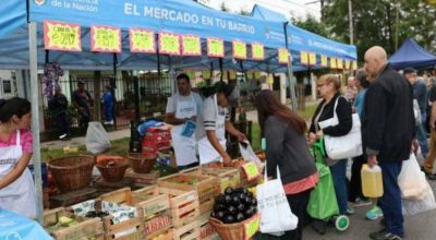 La Muni y Mercado en tu Barrio llegan a la plaza Sarmiento