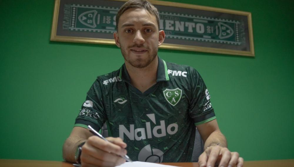 Dos refuerzos más para Sarmiento