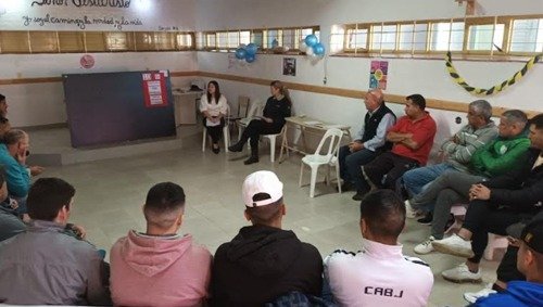 Charla de prevención del suicidio en la unidad 16 de Junín