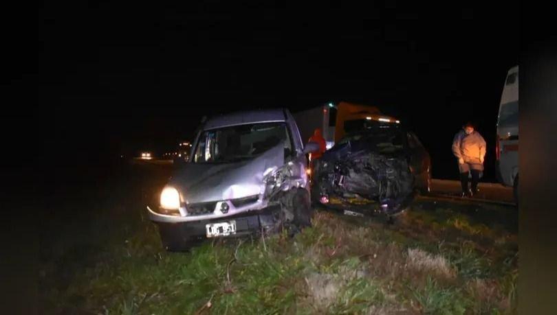 Ruta 5: Violento choque frontal entre dos autos