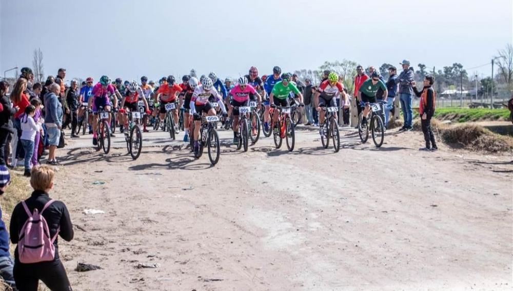 Con gran cantidad de inscriptos se llevó a cabo la competencia de Rural y Mountain Bike
