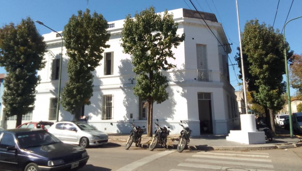 Peligroso sujeto hirió a balazos a un joven y cometió un robo agravado