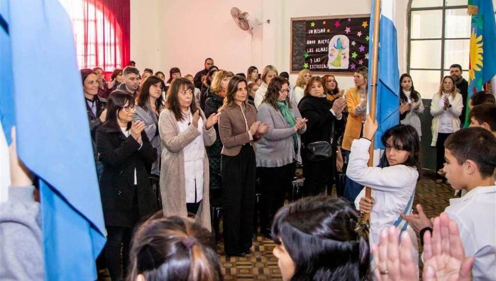 Se llevó a cabo el acto escolar por el Día de Maestro en la Escuela