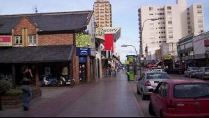 Día del Empleado de Comercio: Cuáles son los locales que estarán cerrados este lunes