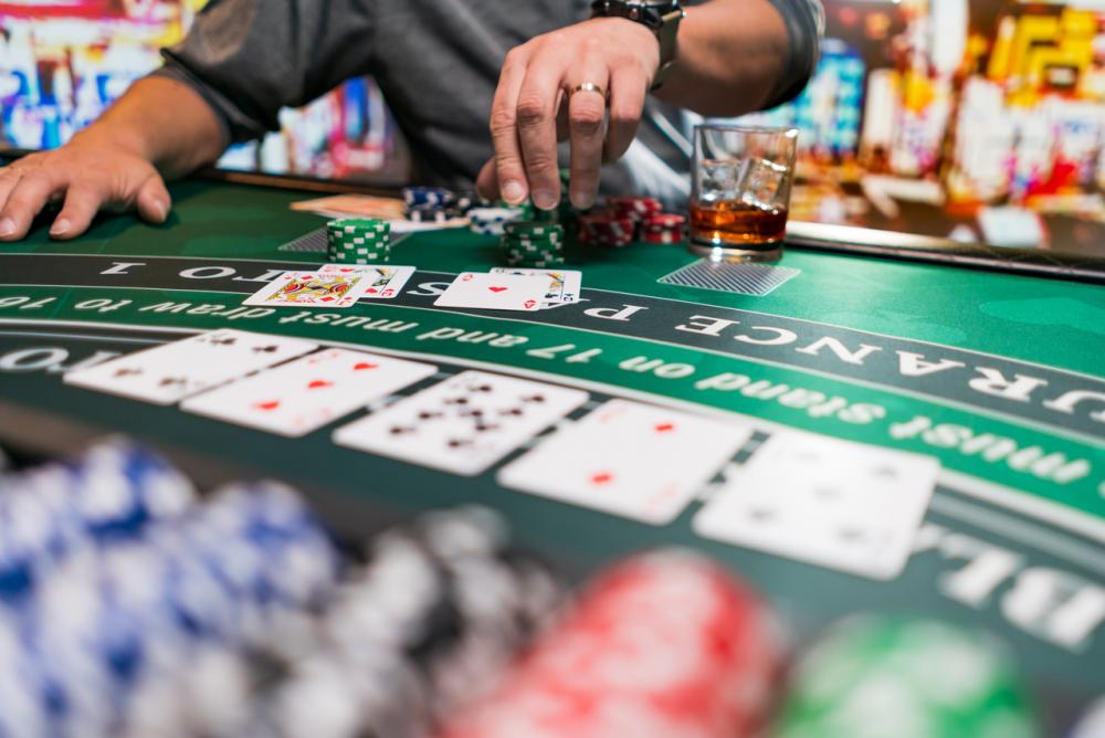 El blackjack clásico y sus variantes