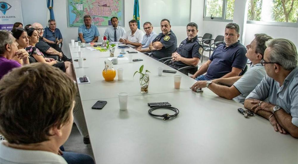Autoridades municipales encabezaron una nueva reunión de trabajo junto a Comercio e Industria, fiscales y policías
