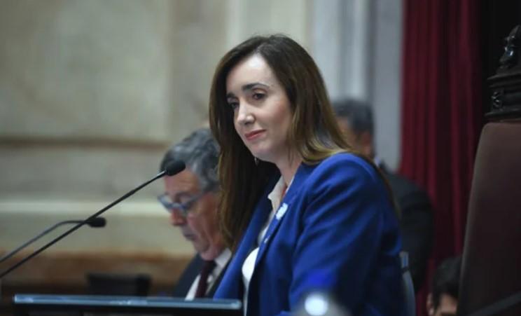Villarruel explotó contra Kicillof por eliminar la repitencia: “¿Qué podemos esperar de un burro más que una patada?»