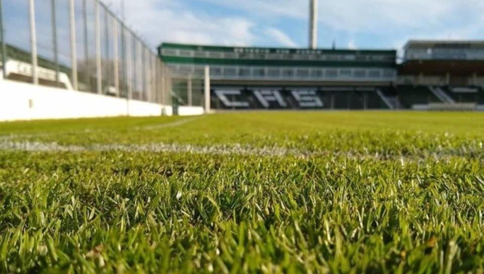 Sarmiento recibe a Racing