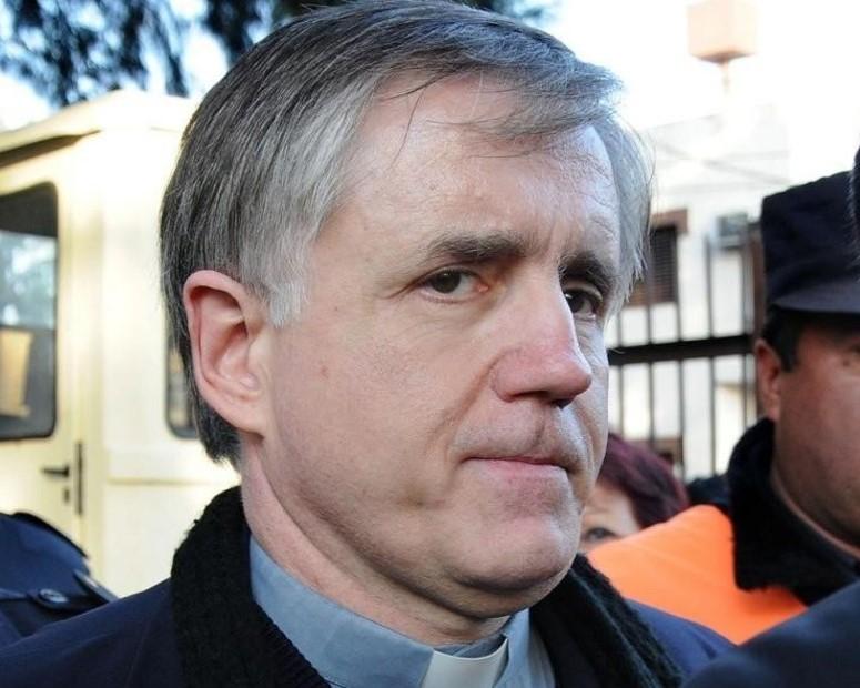 El cura Grassi puede quedar en libertad, se quiere mudar a un country y volver a dar misa