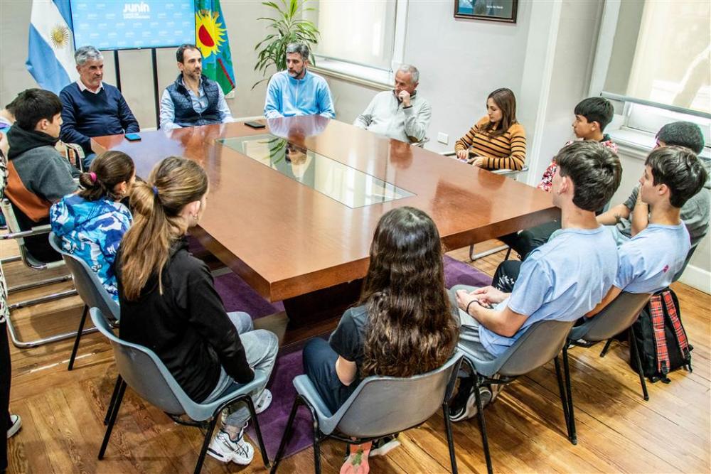 Apoyo al deporte en Junín: compromiso del Gobierno local con atletas y clubes