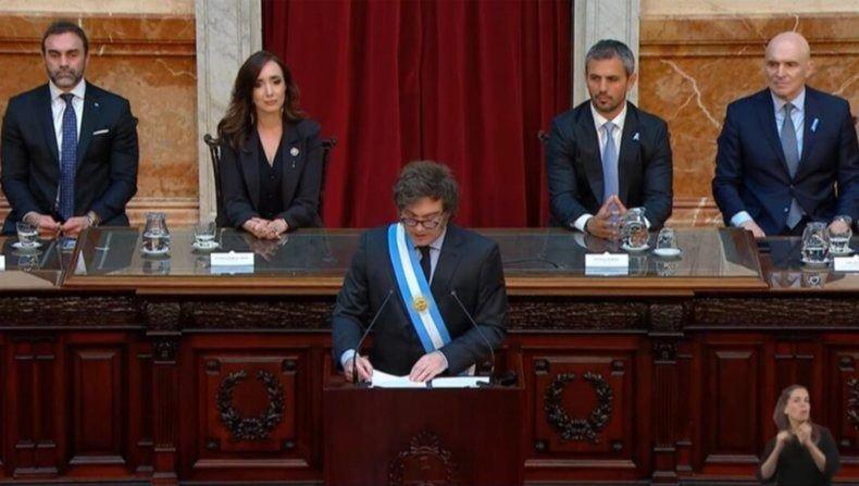 Milei anunció un presupuesto "diametralmente distinto" con "déficit cero"