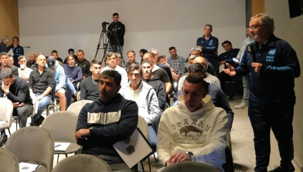 Charla para capitanes y técnicos
