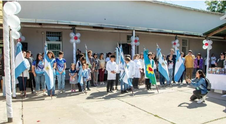 La Escuela N°10 de Saforcada festejó sus 125 años de vida